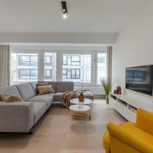 Recently Renovated, Luxury Near The Appartement Oostende